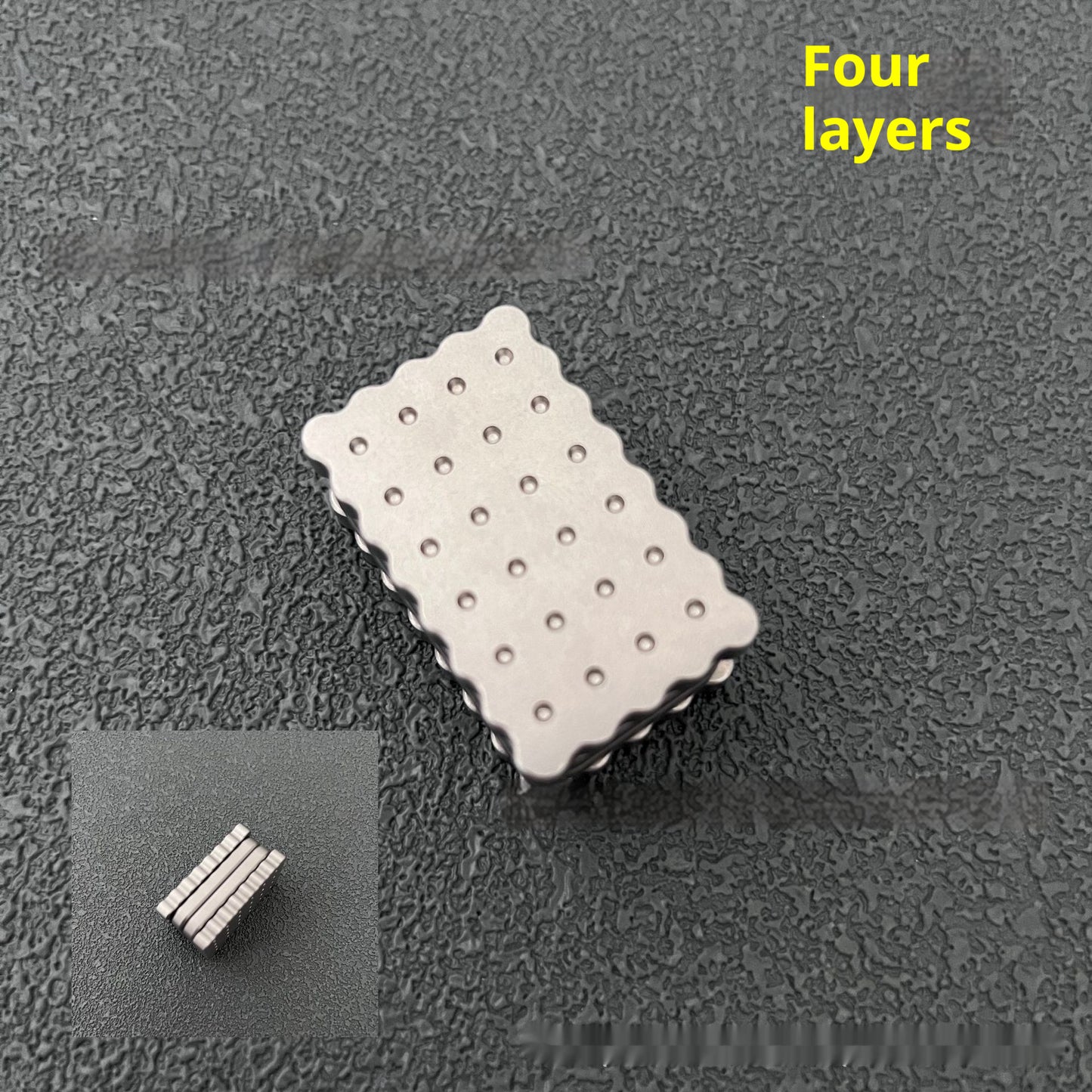 Biscuit 3-layer Rebound Feel Edc Push Card Decompression Toy