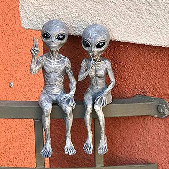 Resin Ornaments Alien UFO Outdoor Garden Statue Ornaments