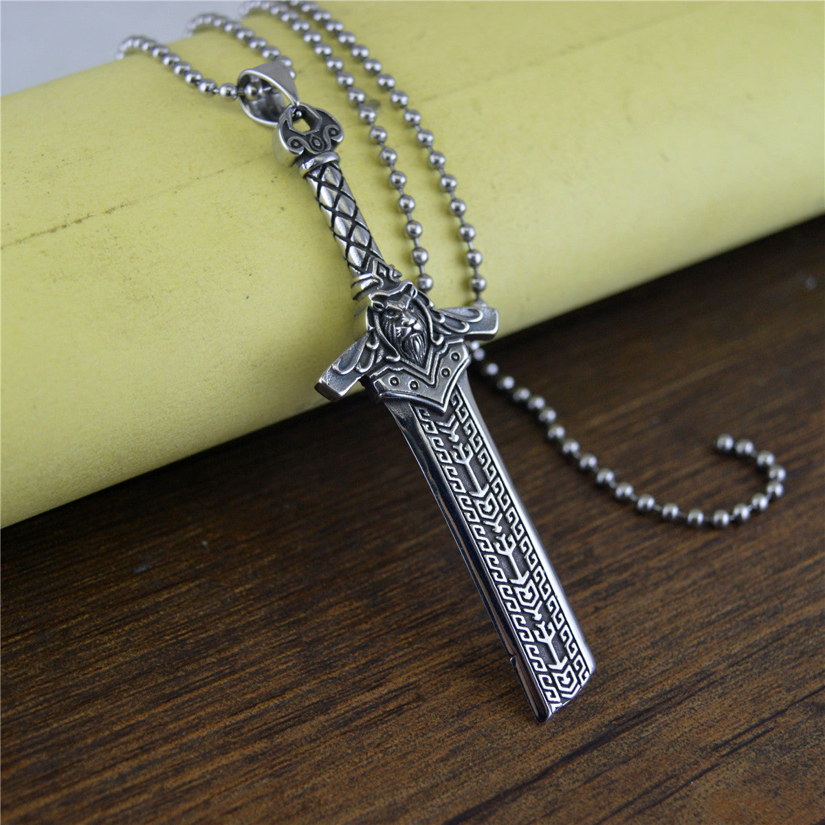 Men's And Women's Fashion Retro Broken Sword Titanium Steel Pendant