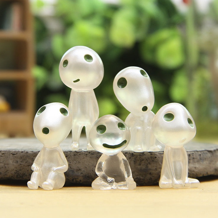 Car Ornament Resin Cute Mini Luminous Decoration Alien Dolls Automobiles Interior Forest Spirit Elf Decor For Princess Mononoke