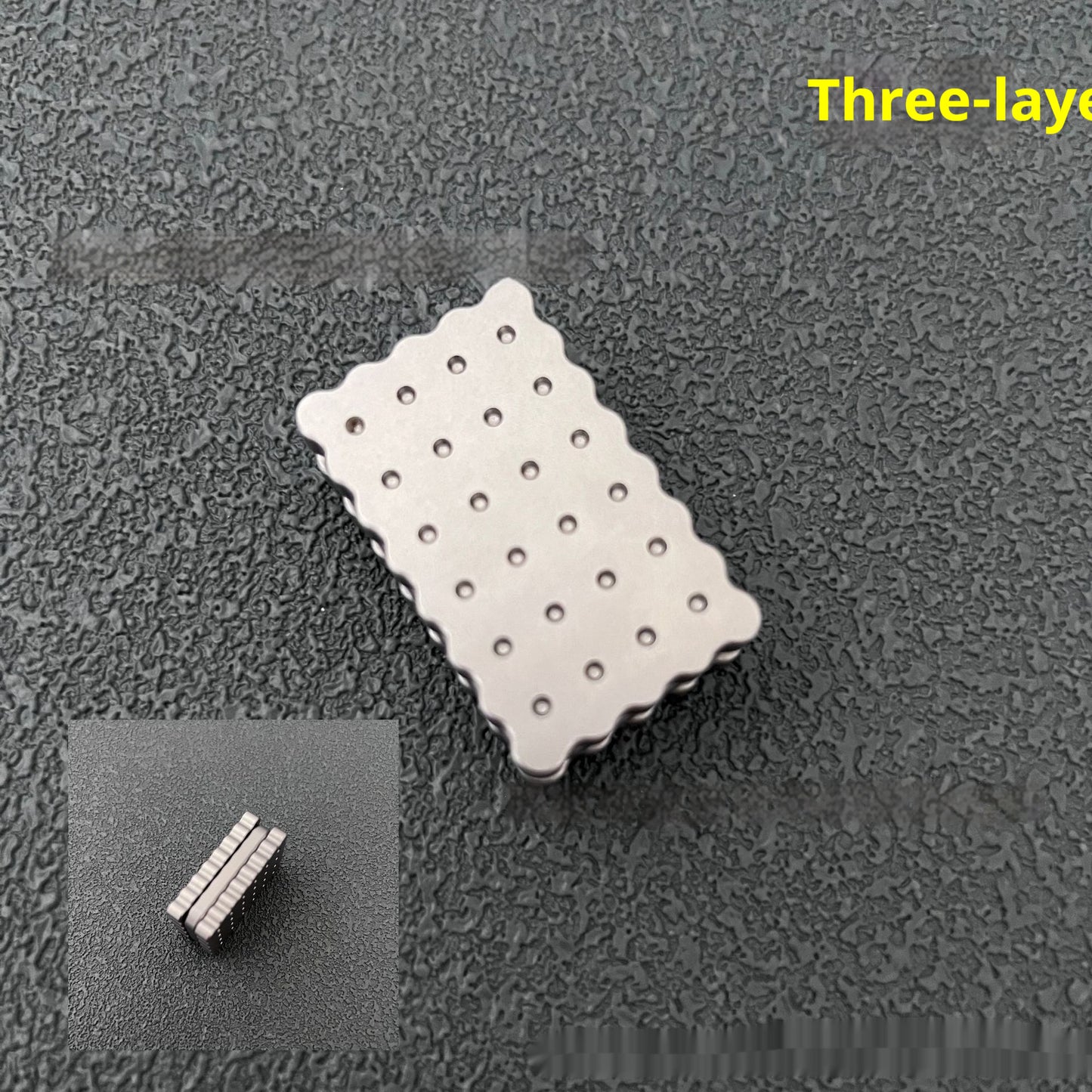 Biscuit 3-layer Rebound Feel Edc Push Card Decompression Toy